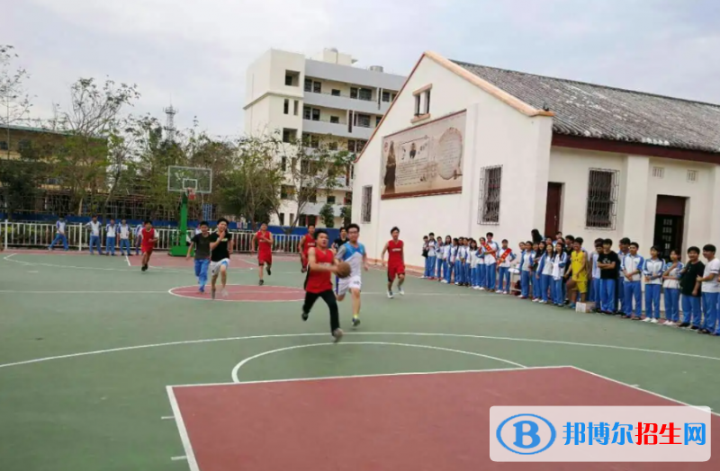 2023東方市瓊西中學多少錢(學費明細)