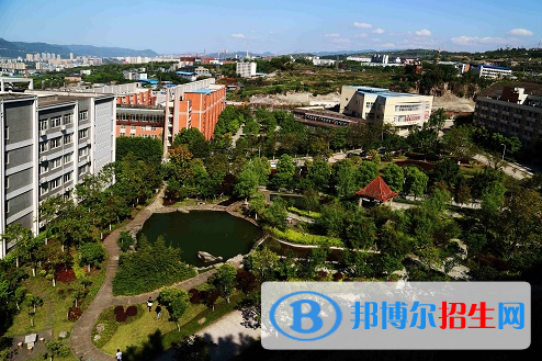 2023年重慶讀航空服務專業(yè)的中職學校有哪些？