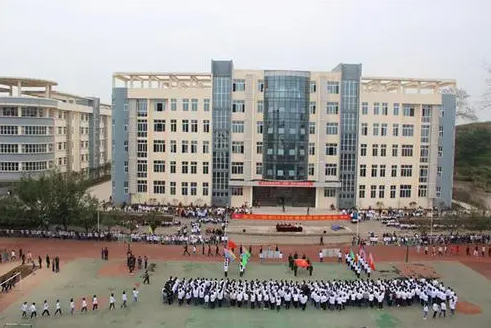 2023年重慶讀高鐵乘務(wù)專(zhuān)業(yè)的中職學(xué)校有哪些？