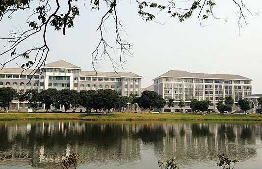 貴陽學(xué)院和福建工程學(xué)院怎么選？哪個好？附全國排名和分?jǐn)?shù)線