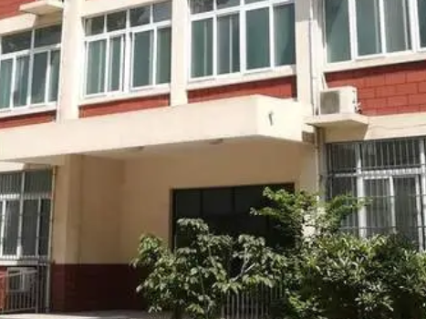 新鄉(xiāng)縣職業(yè)教育中心地址在哪里，哪個地區(qū)，哪個城市?
