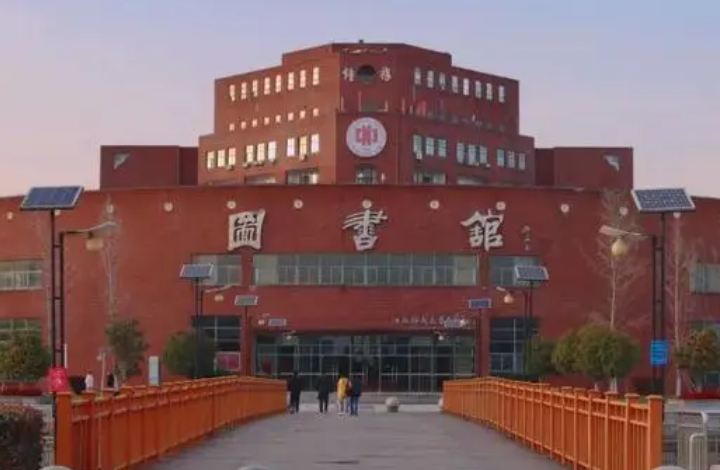 河池學(xué)院和江西師范大學(xué)怎么選？哪個(gè)好？附全國(guó)排名和分?jǐn)?shù)線