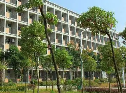沁陽(yáng)市職業(yè)中等專業(yè)學(xué)校地址在哪里，哪個(gè)地區(qū)，哪個(gè)城市?