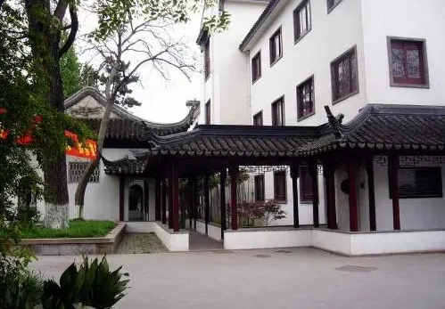 江蘇省蘇州第十中學(xué)校地址在哪里，哪個(gè)地區(qū)，哪個(gè)城市
