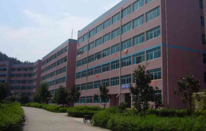 揚(yáng)州大學(xué)和貴州黔南科技學(xué)院怎么選？哪個(gè)好？附分?jǐn)?shù)線