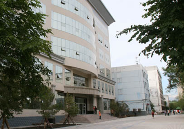 北京外國(guó)語(yǔ)大學(xué)和新疆第二醫(yī)學(xué)院怎么選？哪個(gè)好？附全國(guó)排名和分?jǐn)?shù)線