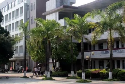 武宣縣職業(yè)技術學校地址在哪里，哪個地區(qū)，哪個城市?