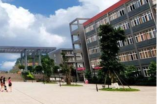 山東師范大學(xué)和重慶移通學(xué)院怎么選？哪個好？附分?jǐn)?shù)線