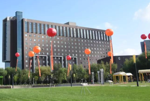 武漢科技大學和吉林動畫學院怎么選？哪個好？附分數(shù)線