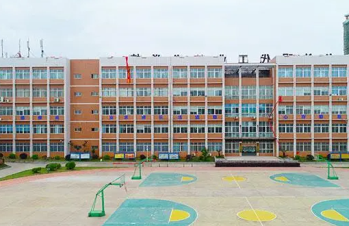 湖南健康技工學(xué)校2023年學(xué)費(fèi)、收費(fèi)多少
