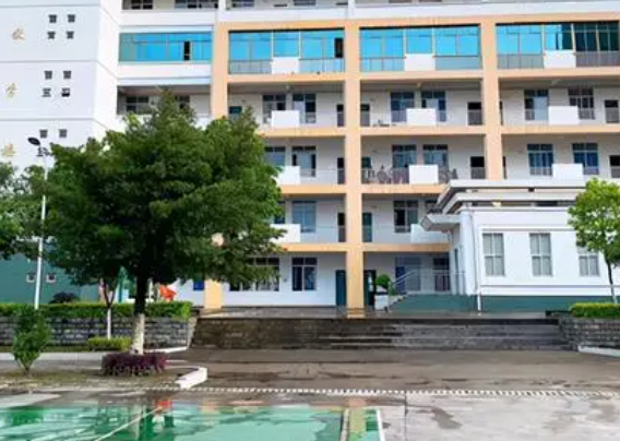 柳州市技工學(xué)校地址在哪里，哪個(gè)地區(qū)，哪個(gè)城市?