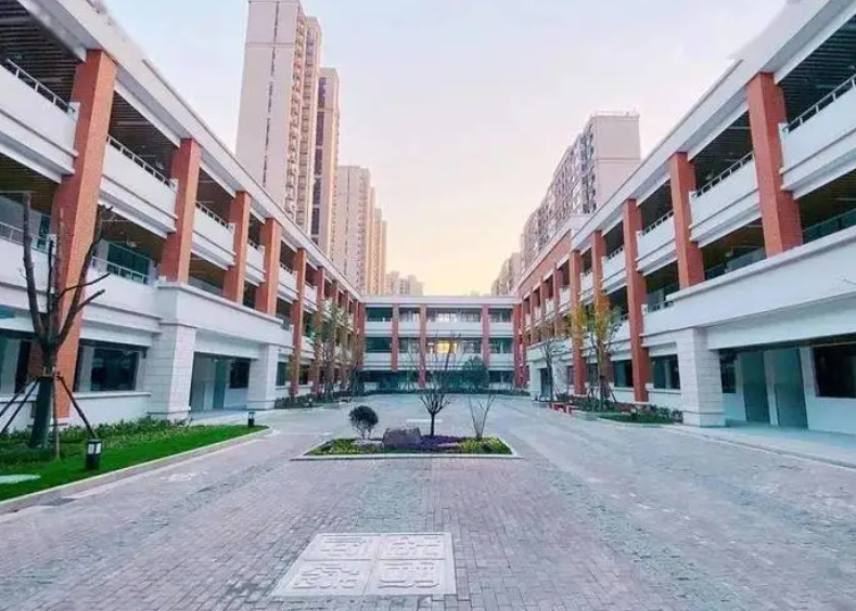 無錫市運河實驗中學地址，乘車路線