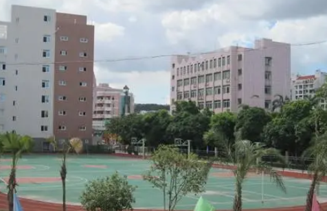 福建第二輕工業(yè)學校地址，乘車路線