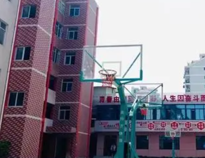 福建商貿(mào)學(xué)校地址，乘車路線