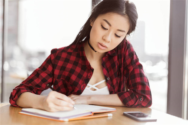 遼寧開設(shè)護理專業(yè)的中專學校名單一覽表