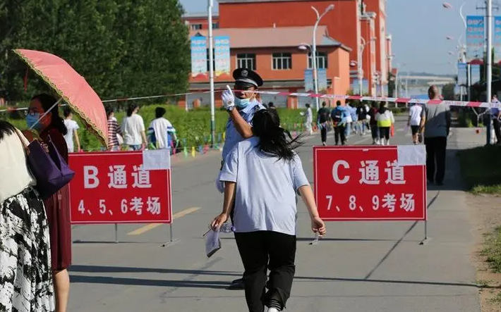 2023年滁州中考成績(jī)?cè)谀睦锊樵?中考成績(jī)查詢?nèi)肟诰W(wǎng)站