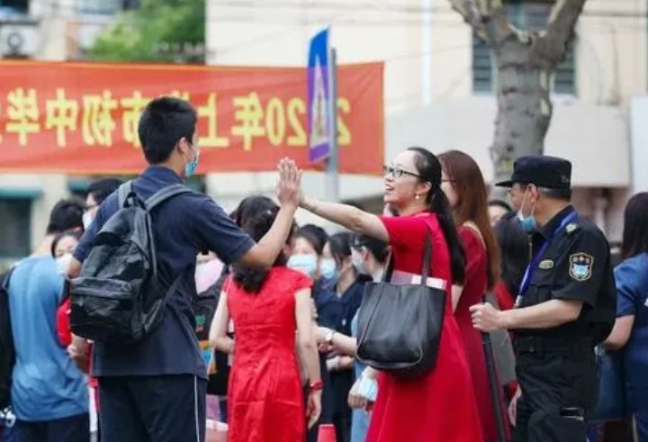 2023年武漢中考成績(jī)?cè)谀睦锊樵?xún) 中考成績(jī)查詢(xún)?nèi)肟诰W(wǎng)站