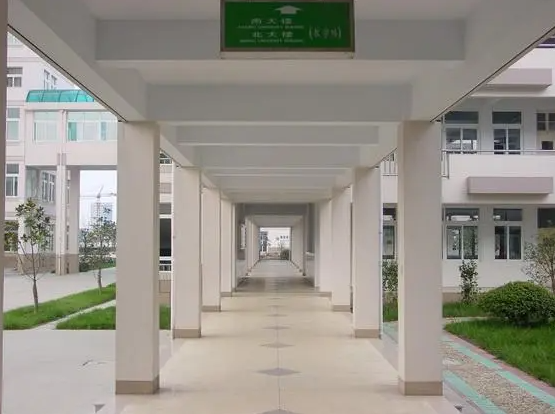 張家港市暨陽高級中學地址，乘車路線