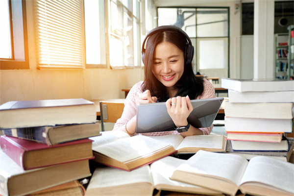 貴陽開設(shè)電子商務(wù)專業(yè)的中專學(xué)校名單一覽表