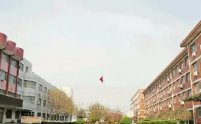 濟(jì)南市長(zhǎng)清區(qū)職業(yè)中等專(zhuān)業(yè)學(xué)校地址，乘車(chē)路線