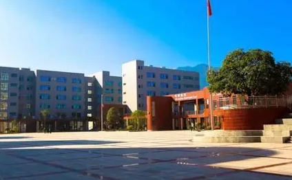 2024銅仁排名前五的計算機學校名單