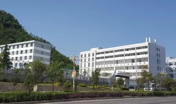2024黔西南排名前五的計算機(jī)學(xué)校名單