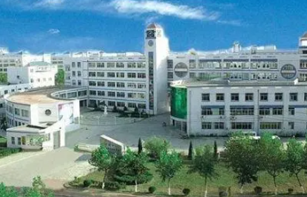 青島市化工職業(yè)中等專業(yè)學(xué)校地址，乘車路線