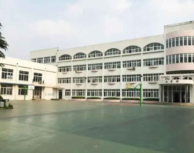 江蘇教育學(xué)院附屬高級中學(xué)歷年招生分數(shù)線一覽表(2023參考)