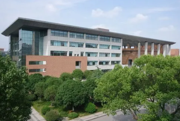 江蘇省梅村高級中學(xué)地址，乘車路線