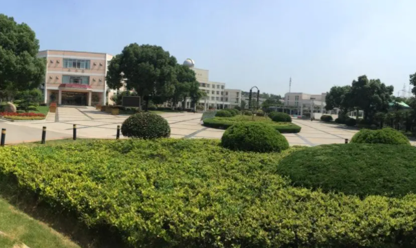 江蘇省曲塘高級(jí)中學(xué)地址，乘車路線