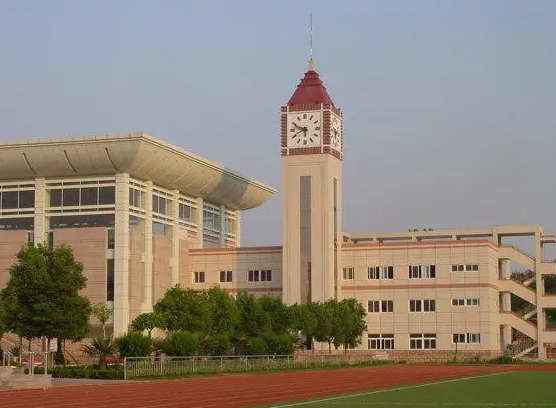 揚(yáng)州市新華中學(xué)地址，乘車路線