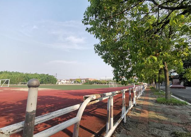江都市丁溝中學(xué)地址，乘車路線