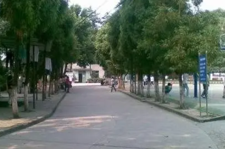 重慶2023年中專(zhuān)學(xué)校生可不可以考大學(xué)