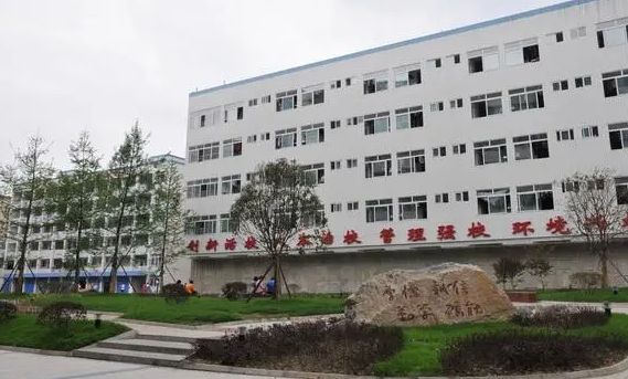 貴州2023年初中沒(méi)畢業(yè)可不可以讀中專(zhuān)