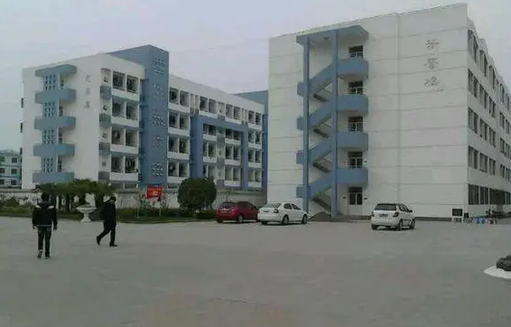 淮安市欽工中學(xué)歷年招生分?jǐn)?shù)線(xiàn)一覽表(2023參考)
