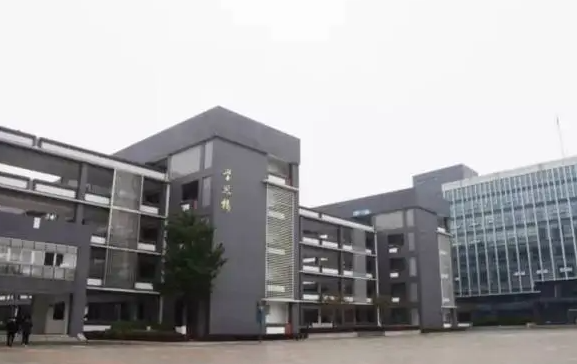 靖江市斜橋中學怎么樣、好不好