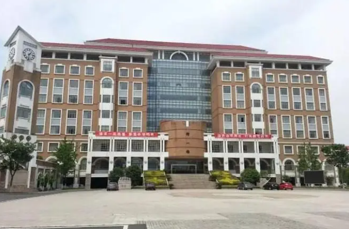江蘇省宜興中學(xué)地址，乘車路線