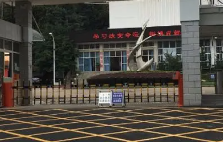 昆明2023年上中專學(xué)校要不要分數(shù)