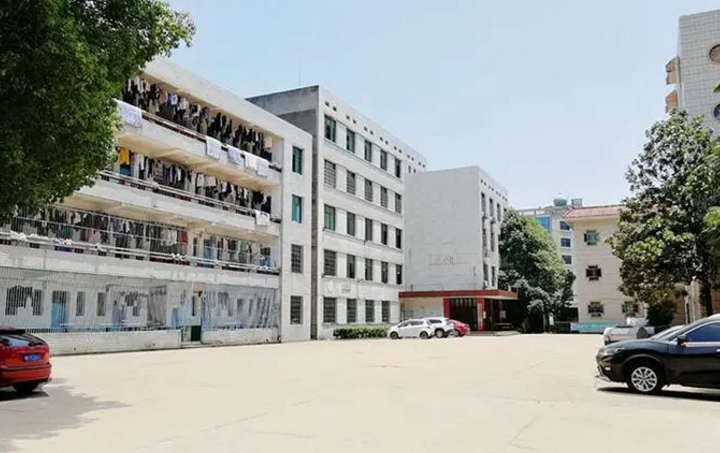 湖南2023年沒(méi)初中畢業(yè)能上中專(zhuān)學(xué)校