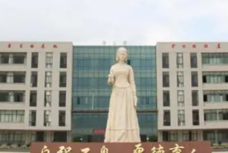 昆明2023年中專(zhuān)生能參加高考嗎