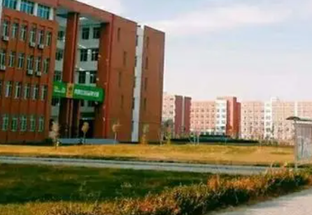 濱州渤海職業(yè)技術學校地址，乘車路線