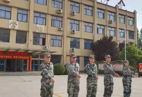 菏澤市凌云建設(shè)職業(yè)中等專業(yè)學(xué)校地址，乘車路線