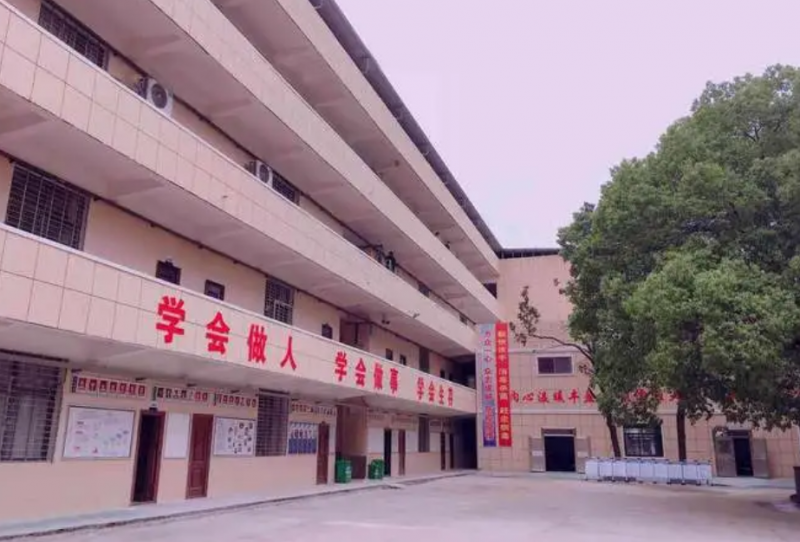 湖南2023年初中畢業(yè)可不可以上中專(zhuān)學(xué)校