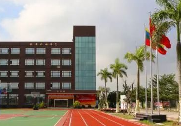 懷仁市知行職業(yè)學(xué)校地址，乘車路線