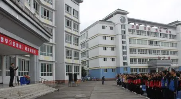 2024雅安室內(nèi)設(shè)計學(xué)校有哪些 雅安室內(nèi)設(shè)計學(xué)校名單一覽表