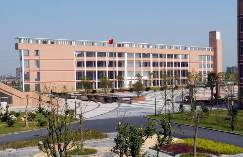 浙江省桐鄉(xiāng)市高級中學地址，乘車路線