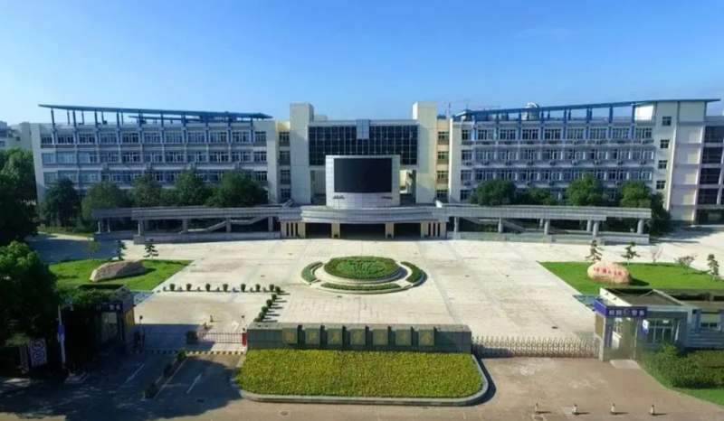 浙江省寧波中學地址，乘車路線