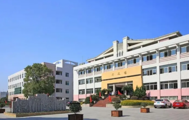 杭州市蕭山區(qū)第三高級(jí)中學(xué)地址，乘車路線