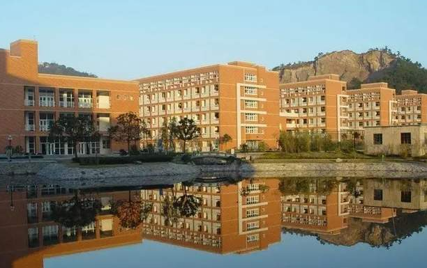 玉環(huán)中學怎么樣、好不好