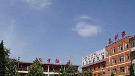 運城市韓韓集團高級職業(yè)中學地址，乘車路線